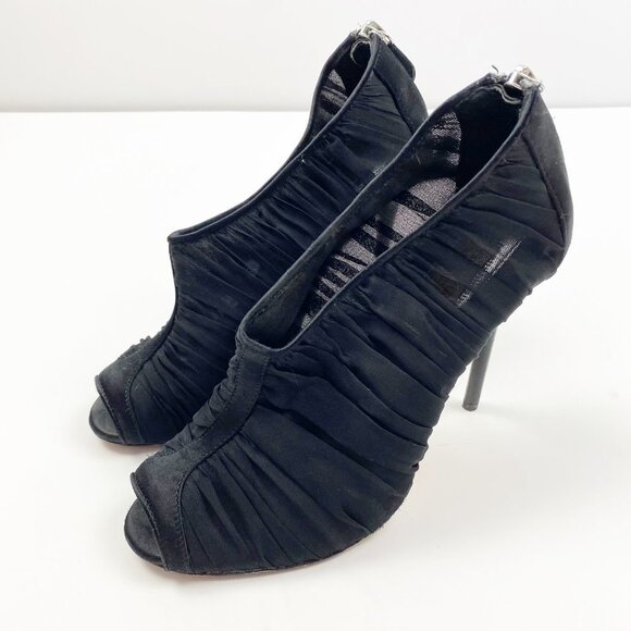 Badgley Mischka Black Heels - Picture 2 of 10